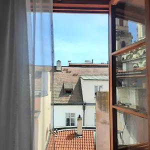 U Mecenase Daire Prag