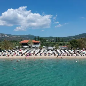 To Kastro Neos Marmaras